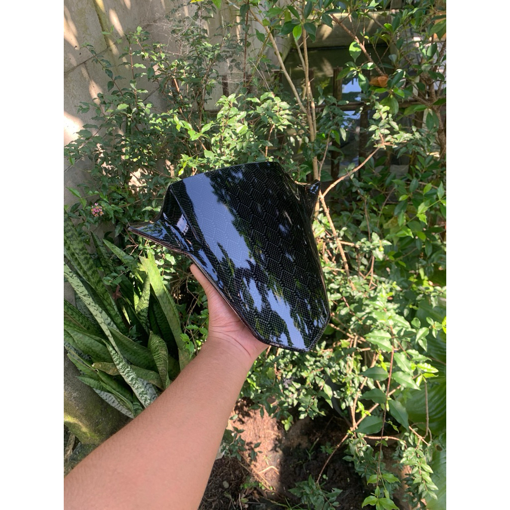 Dasi buta vario 160 carbon hexagon