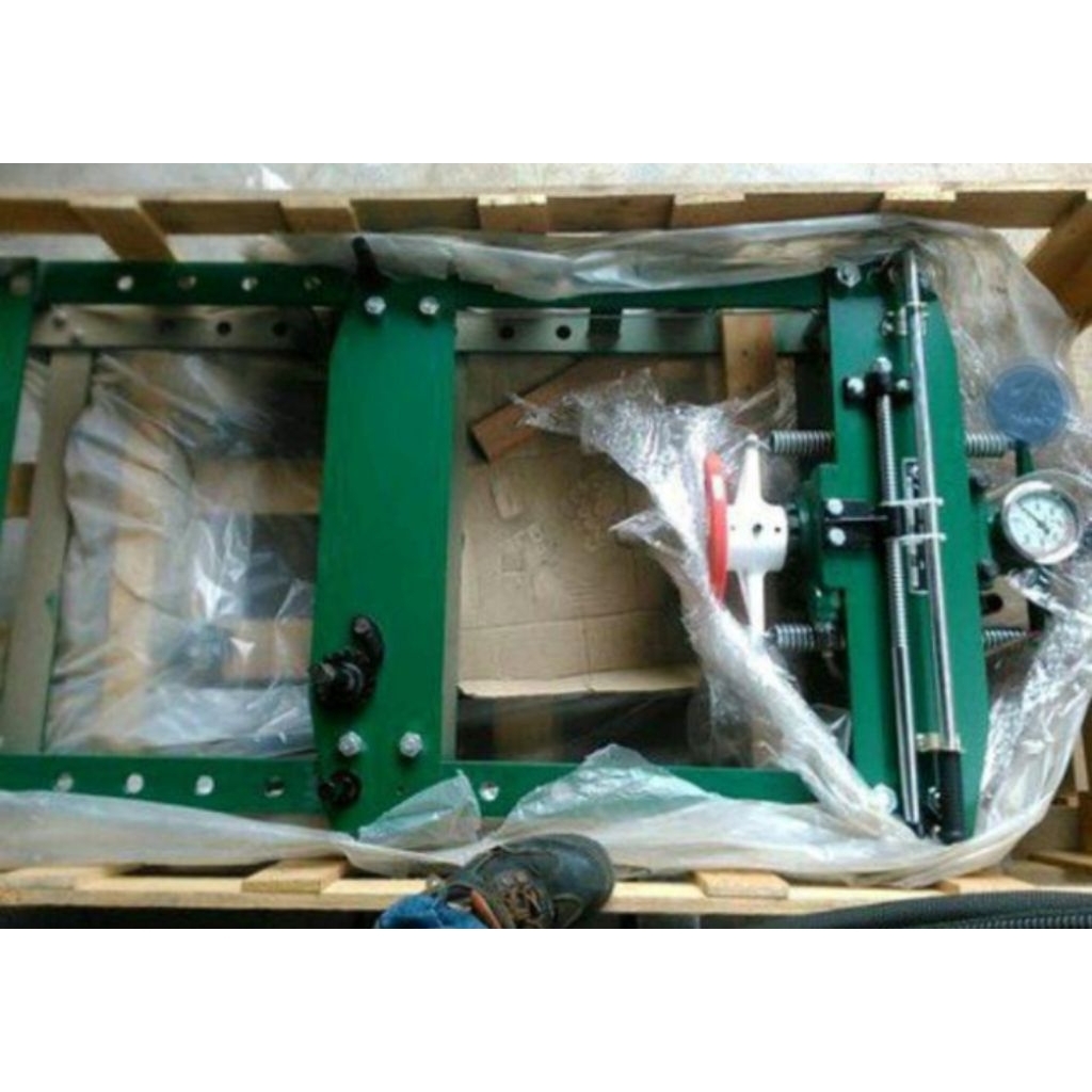 Hydraulic press 35 ton Nagasaki Made in japan