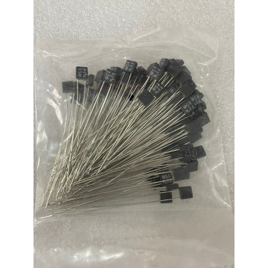 

Termofuse kipas fuse sekering skering 2a 130°c HITAM MURAH 130 c 2ampere 2 ampere 130 derajat