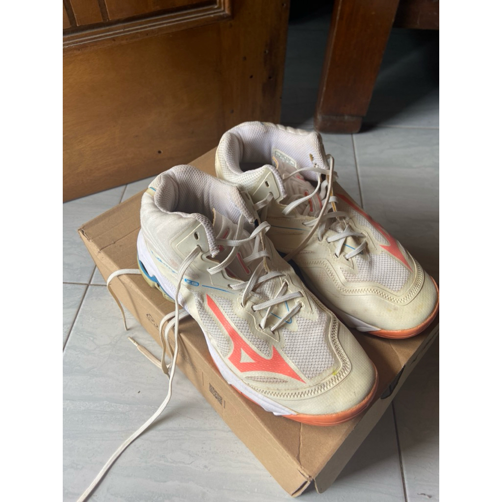 SEPATU VOLI MIZUNO SECOND