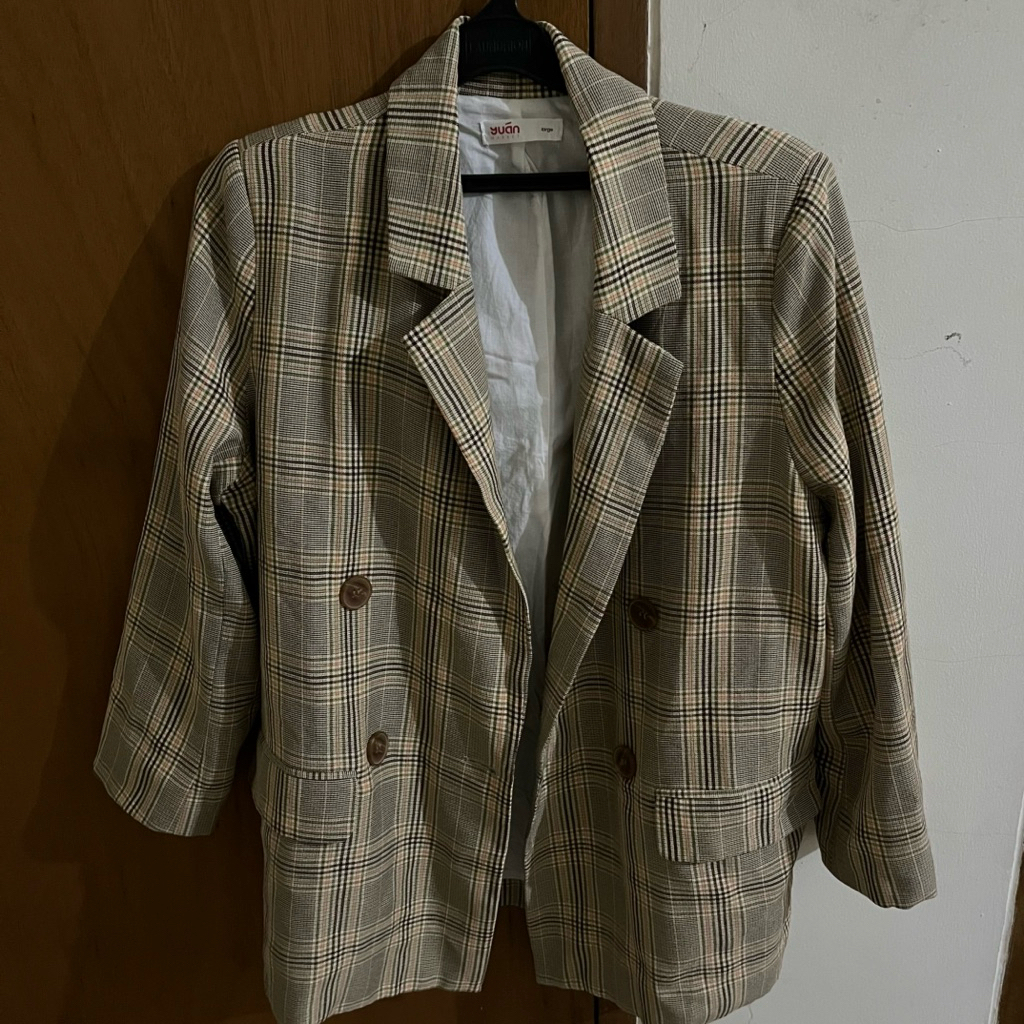 Yuan Market Blazer Preloved