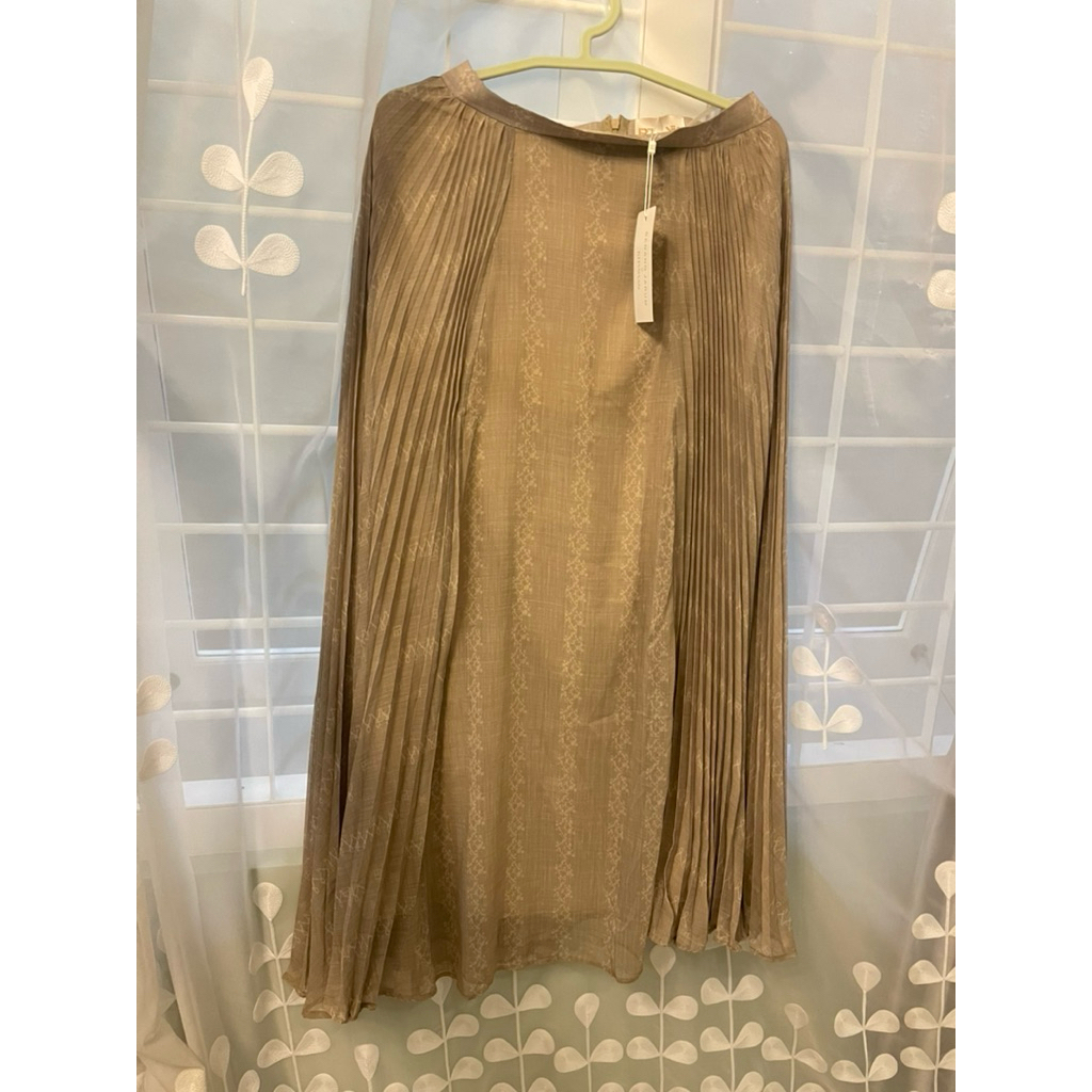 [New] Benang Jarum X Khanan, Khanum Sheer Pleated Skirt - Khaki
