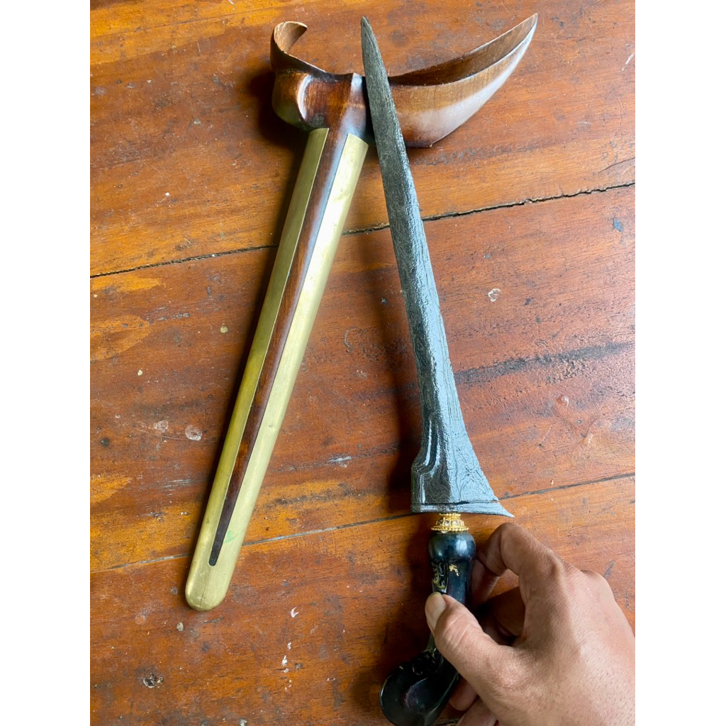 Pusaka Keris Sepuh Lokasian Tilam Upih