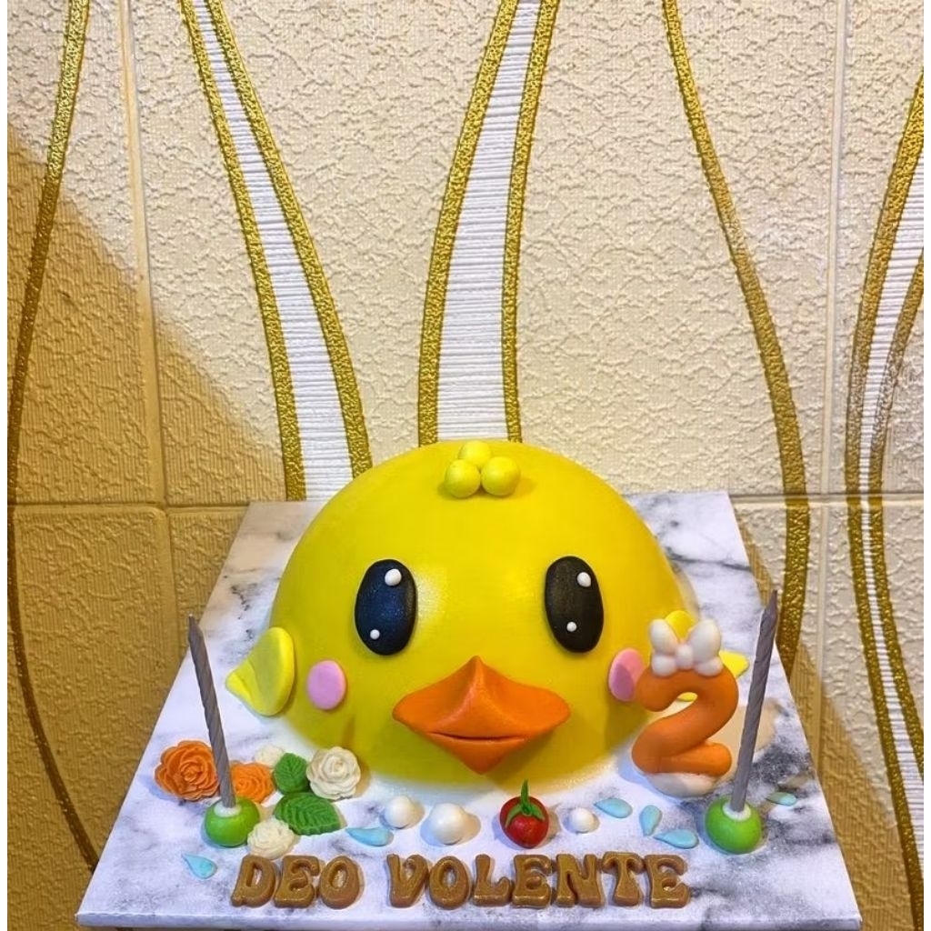 

Pinata Cake Bebek
