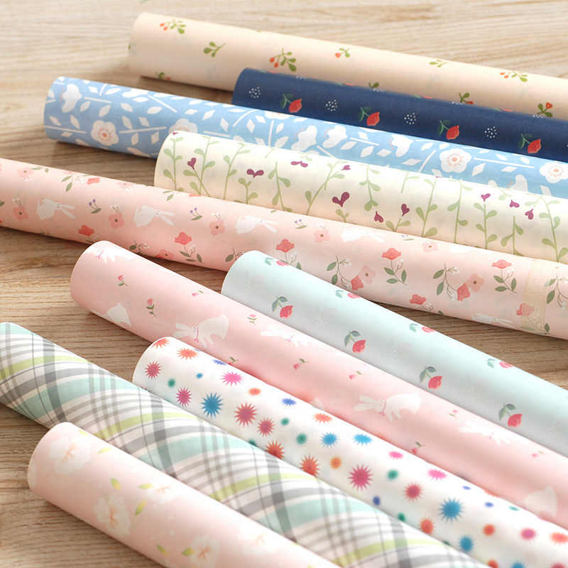 

Kertas Bungkus Kado Lembaran Motif Random Wrapping Paper