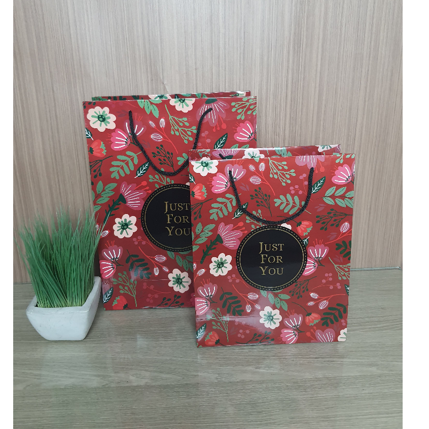 

Paperbag "Just For You" / Tas Kado Merah Motif Bunga