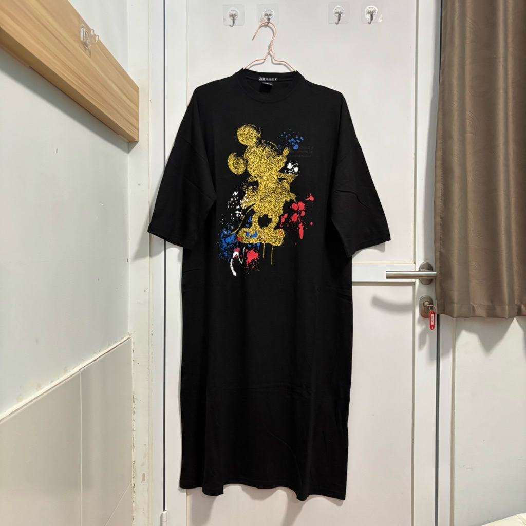 (Preloved) ZARA X DISNEY Black Long T-Shirt Atasan Kaos Hitam Panjang Wanita