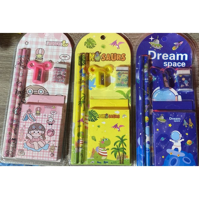 

[2001669] STATIONERY SET 008 MIX