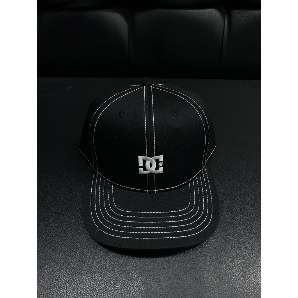 Topi DC original