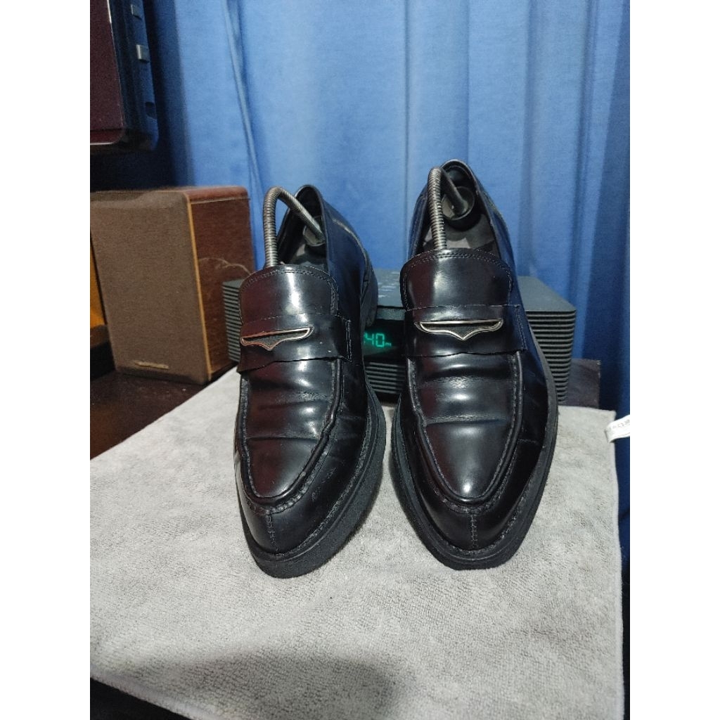 prada loafers leather shoes