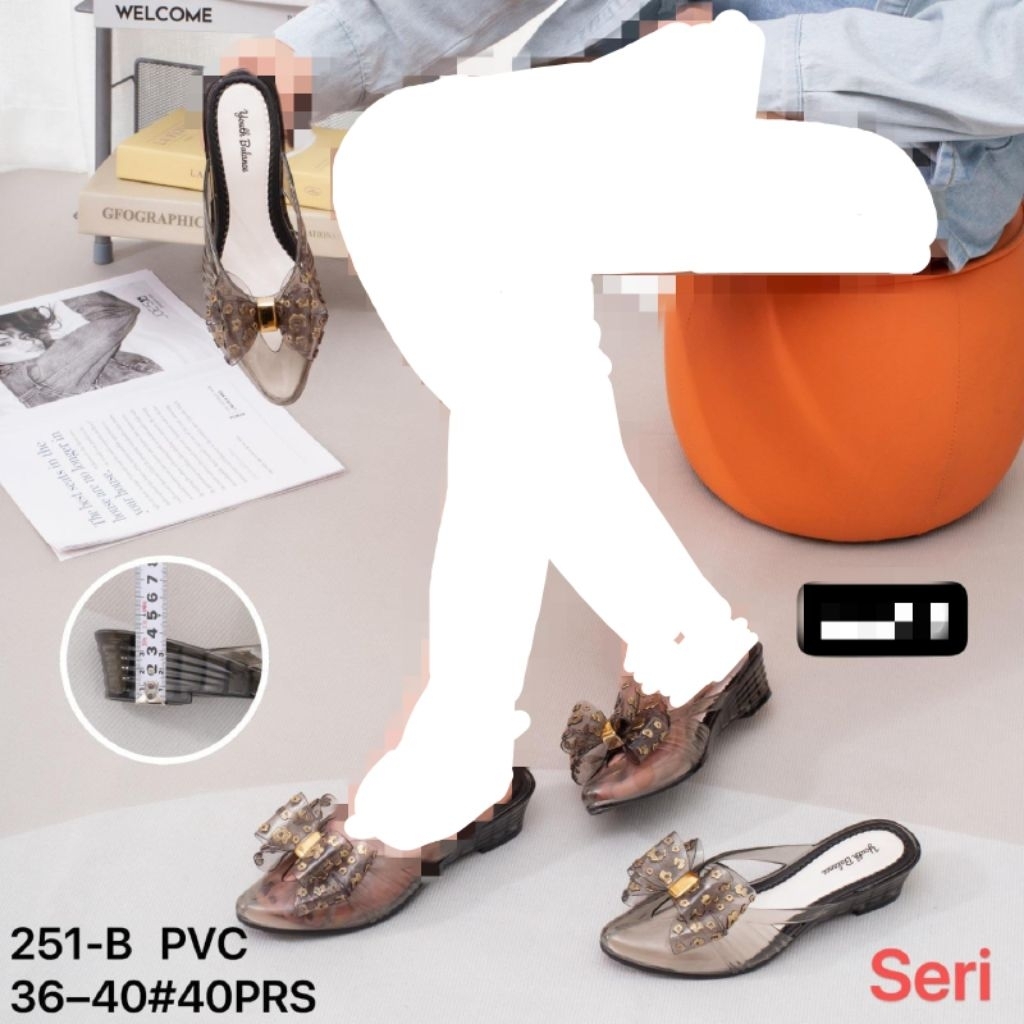 Sepatu Selop Wanita Kekinian – Sandal Transparan Cantik dengan Aksen Pita Emas/ Sandal Selop jelly W