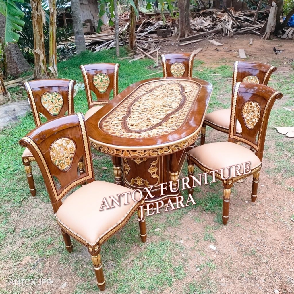 Meja makan jati Meja makan ukiran mewah