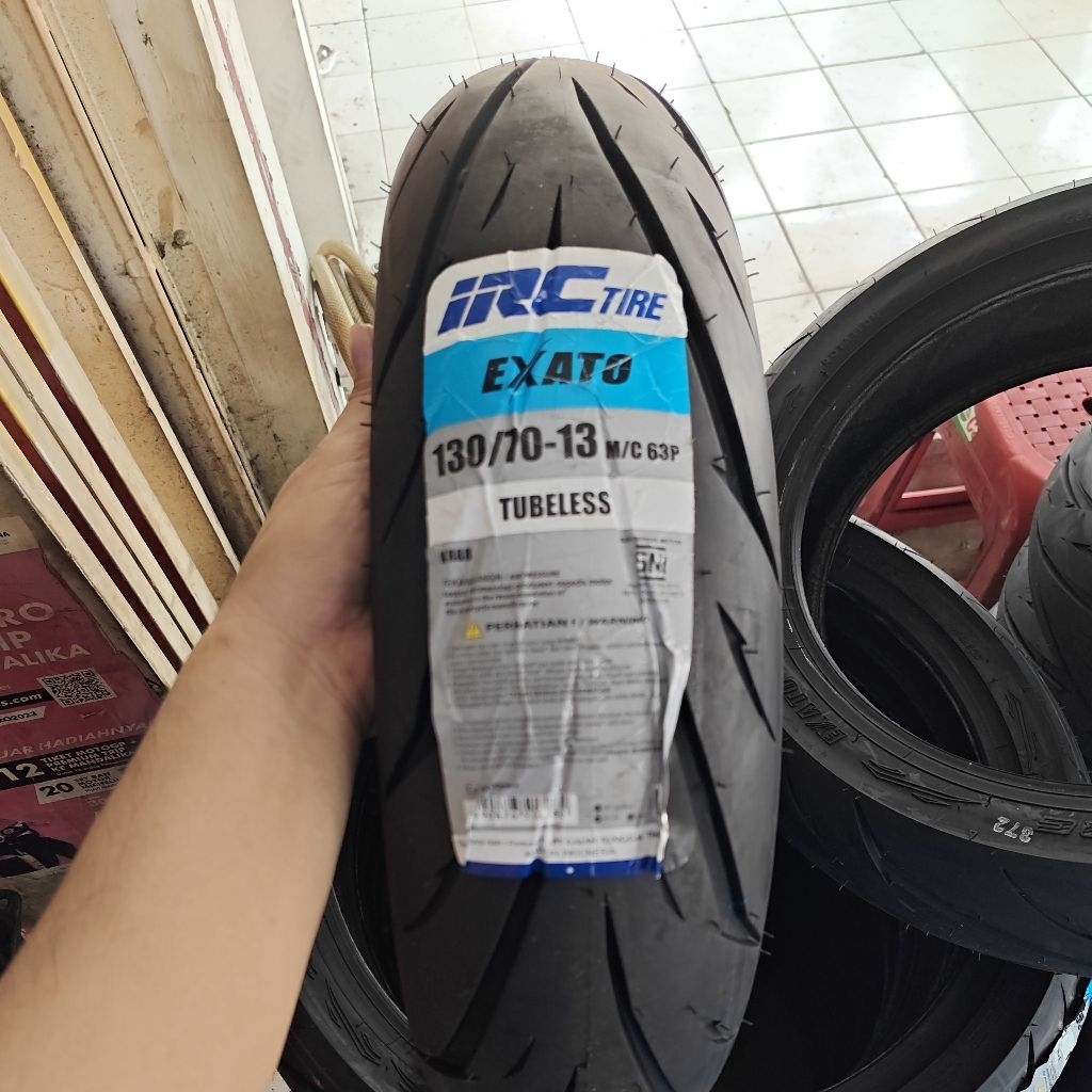 ban luar irc tubeless 130/70-13 exato nr88 (nmax)