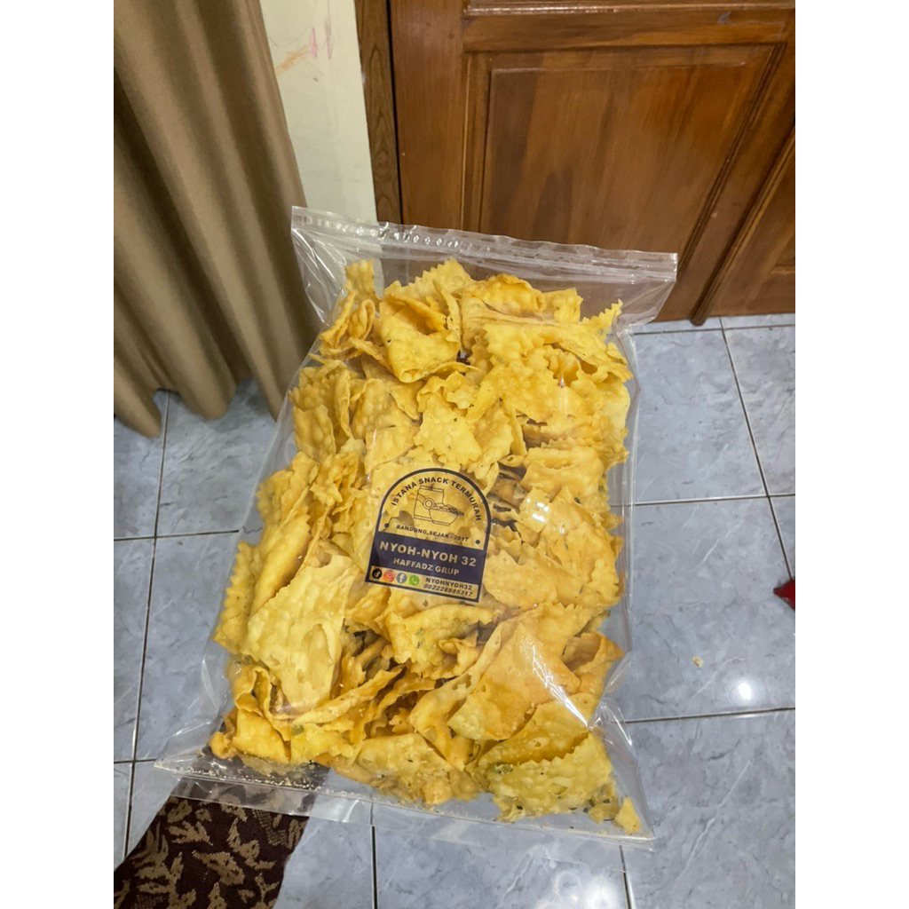 

Kulit Pangsit Asin 500gr - Gurih, Renyah, Camilan Tradisional