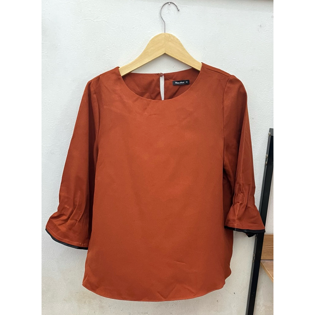 Preloved Blouse Neu’Mor