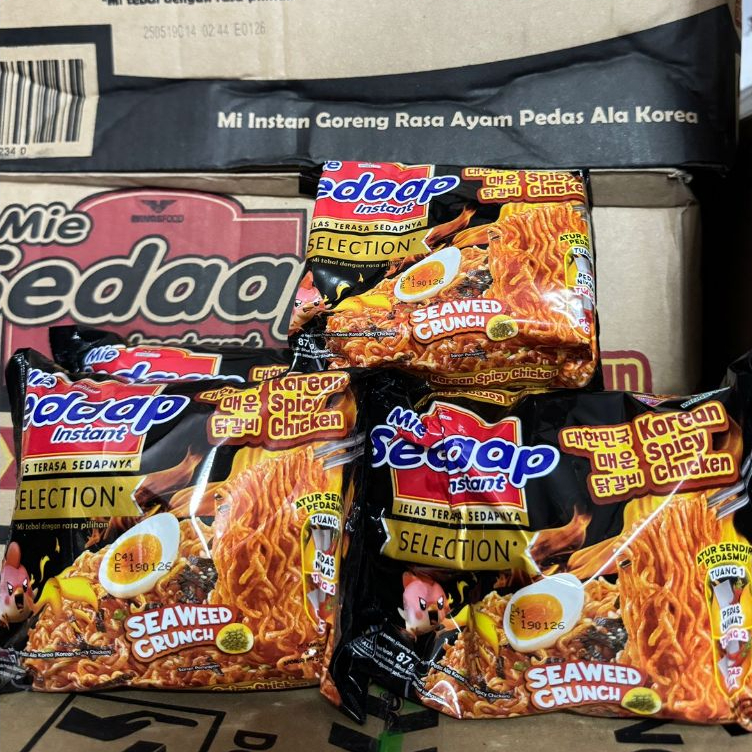 

Sedaap Korean Spicy Chicken with Seaweed Crunch