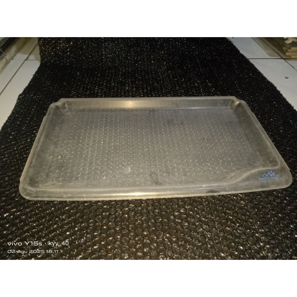 rak bagian tengah kulkas Toshiba glacio