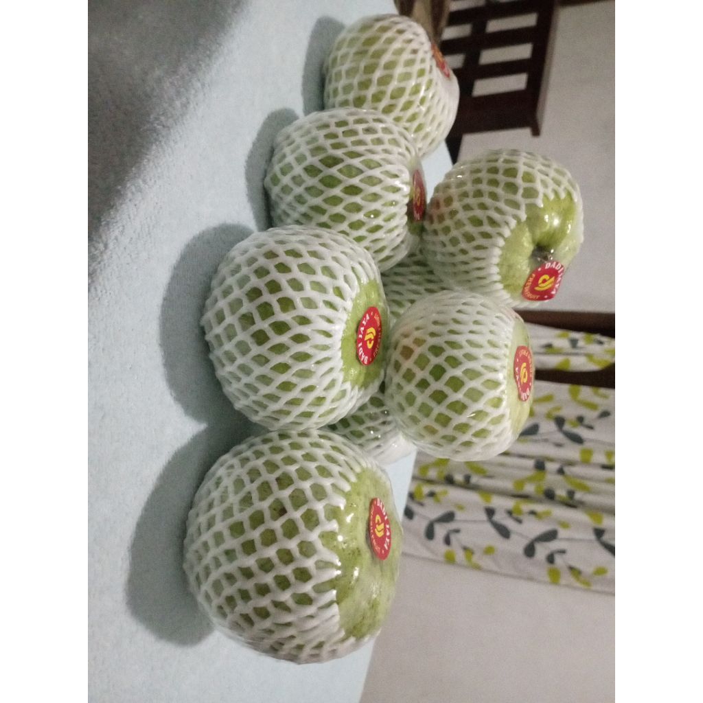 

Jambu kristal Premium Fres1kg isi 4-5 biji
