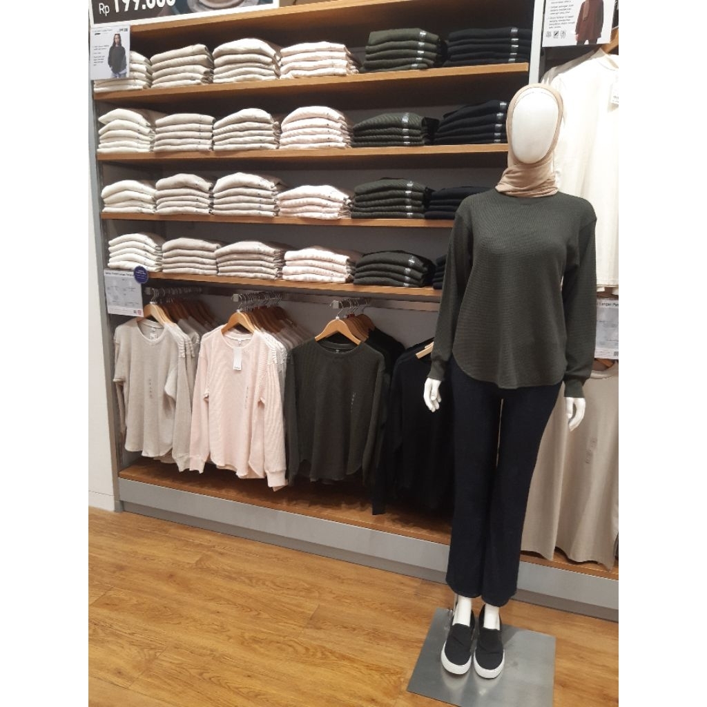 SALE UNIQLO WANITA T-SHIRT WAFFLE KERAH BULAT LENGAN PANJANG {JASTIP jasa titip}