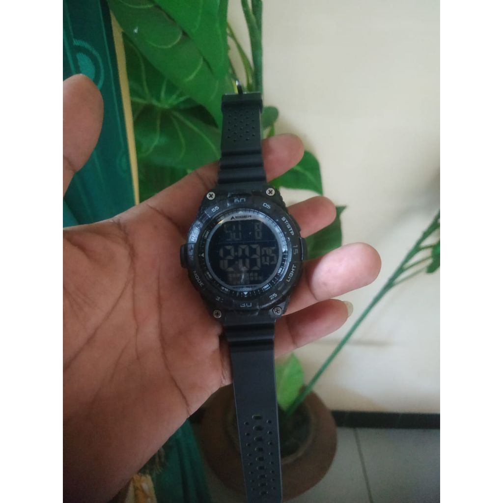 Jam tangan outdoor Eiger serie LS111