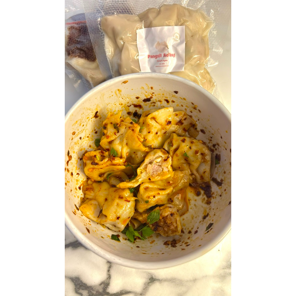 

PANGSIT AYAM FULL DAGING SUDAH TERMASUK CHILI OIL DAN BUMBU