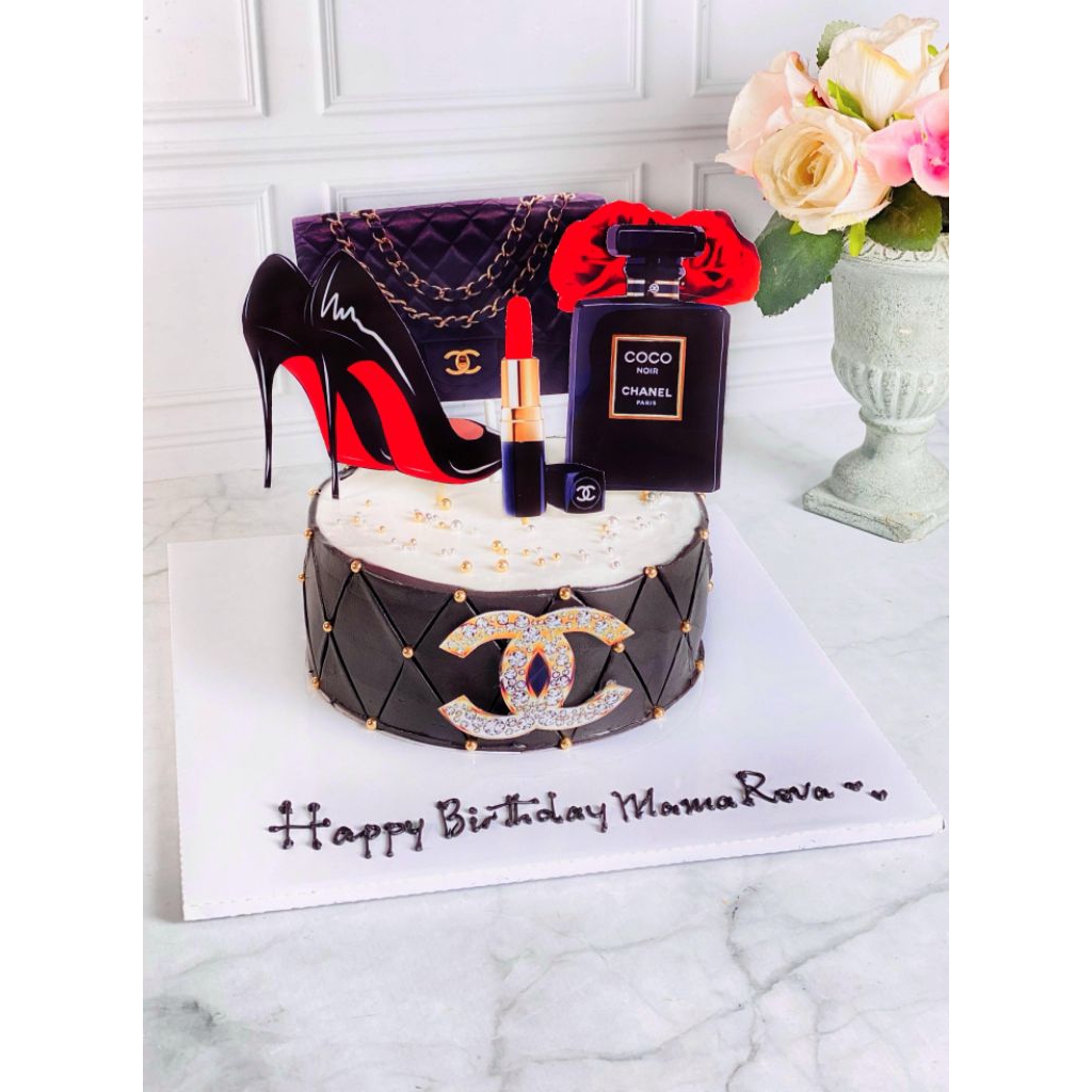 

cake birthday kue ulang tahun Chanel (topper)