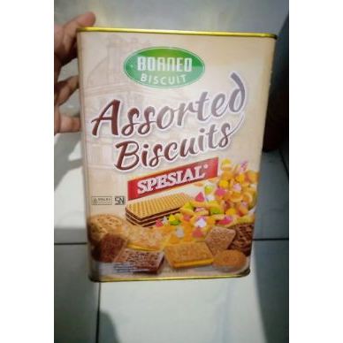 

UBM biscuit Assorted Borneo Spesial Kaleng Segi 650 gram