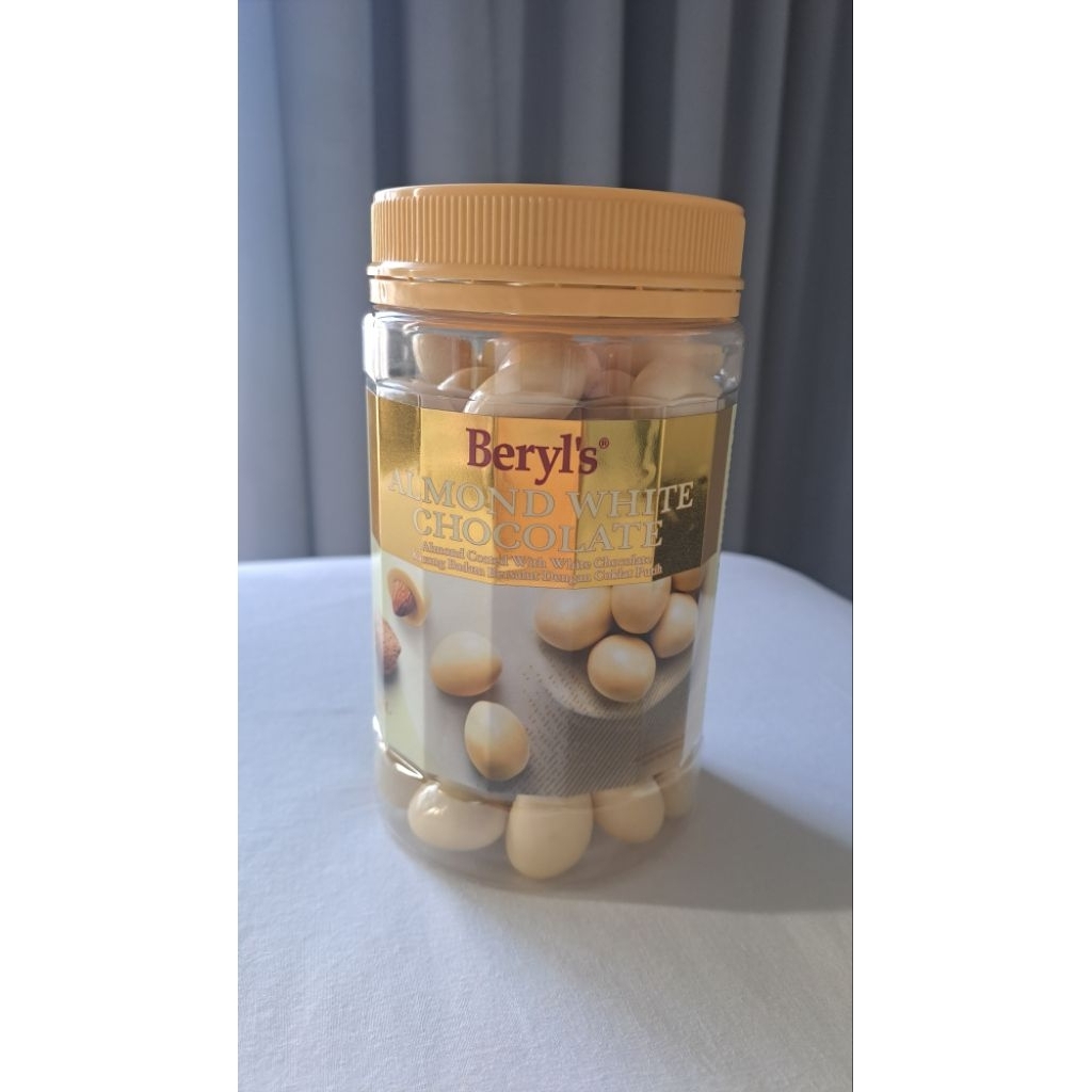 

BERYLS ALMOND WHITE CHOCOLATE