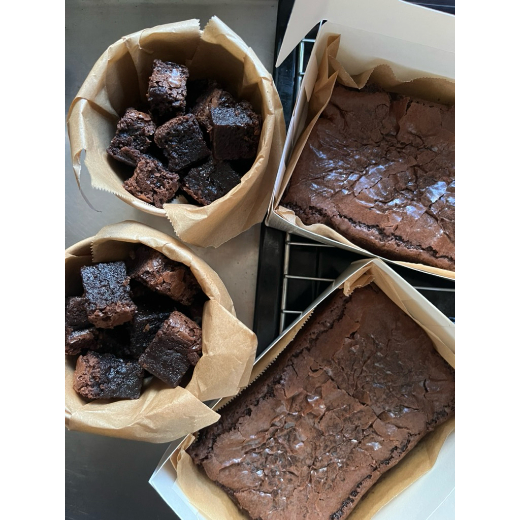 

Fudgy Brownies by Makta Kitchen