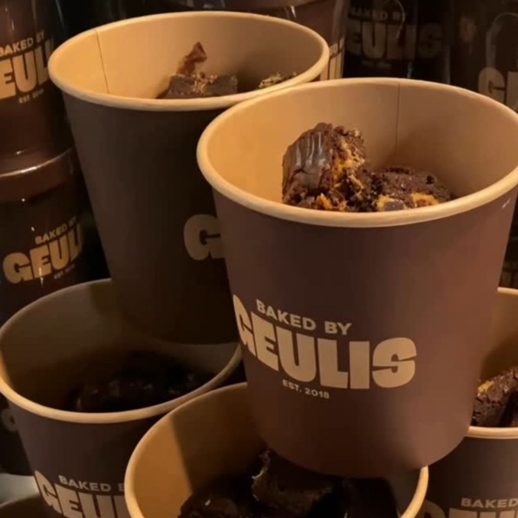 

BROWNIES BAKED BY GEULIS | OLEH OLEH BALI