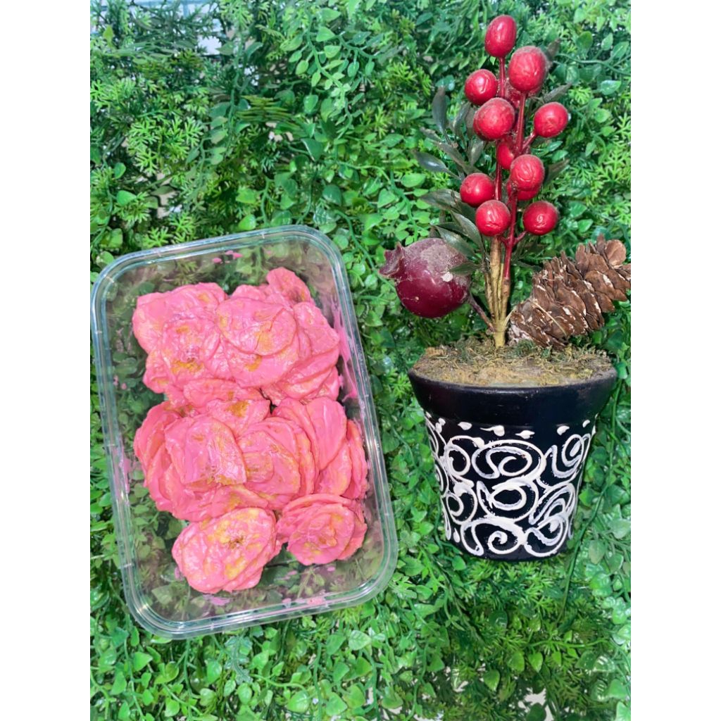 

keripik pisang rasa strawberry