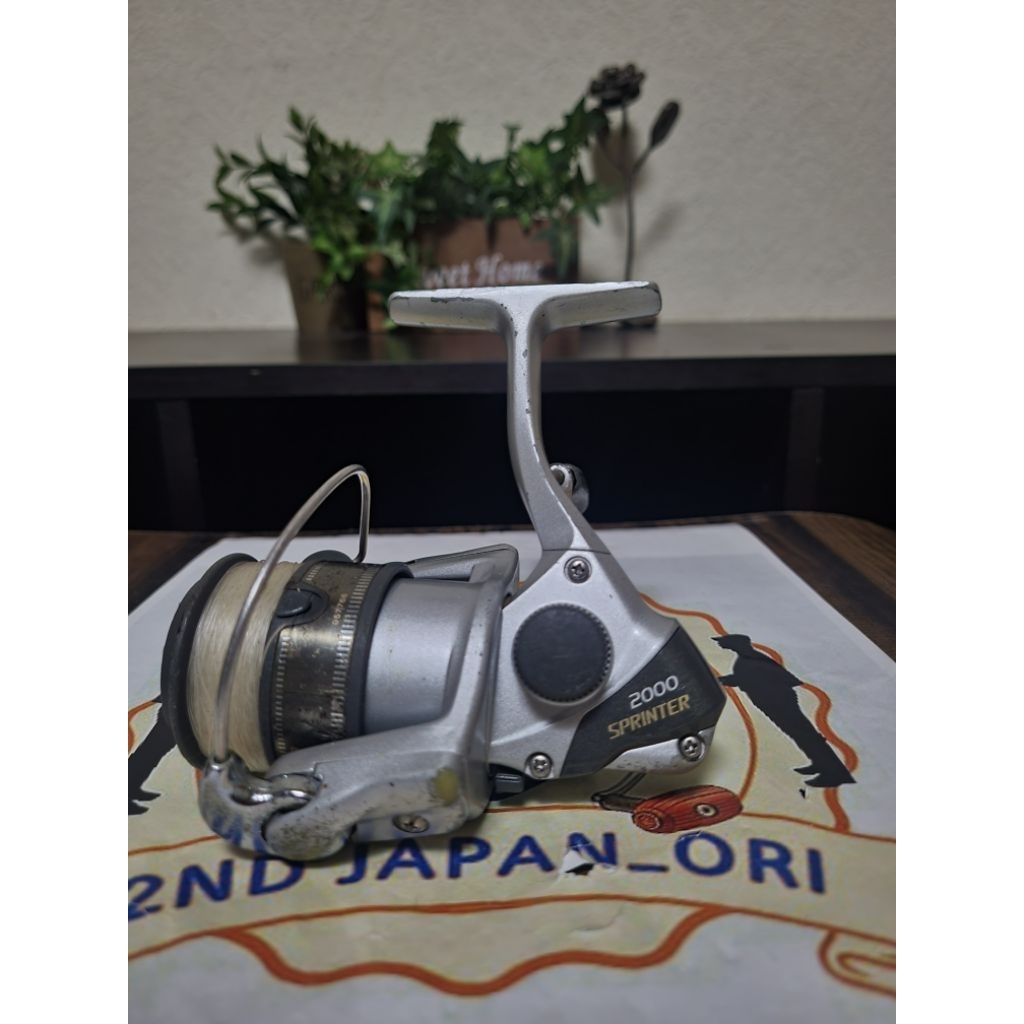 reel spinning daiwa sprinter 2000 ( d-42)