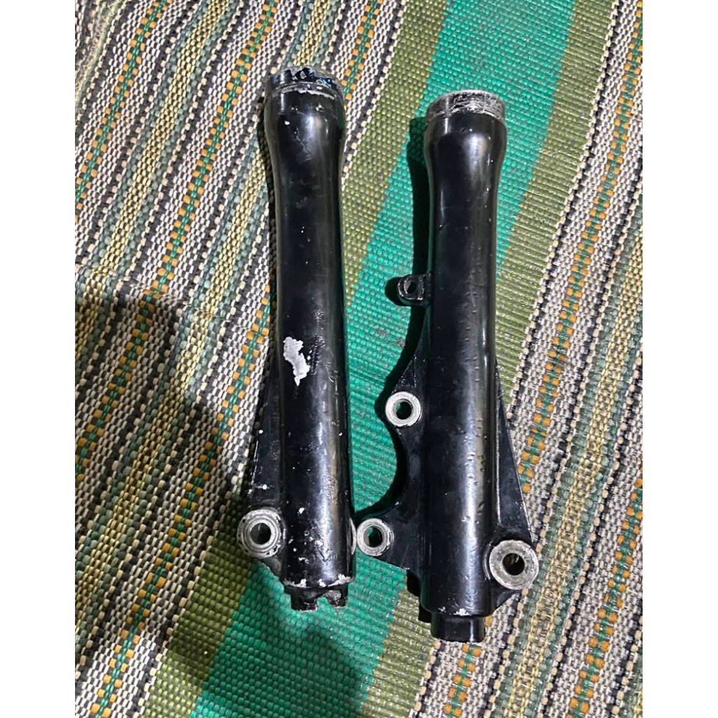 BOTTOM TABUNG BOTOM SKOK SHOCK DEPAN FIZ R/VEGA LAMA ORIGINAL LEPASAN MOTOR