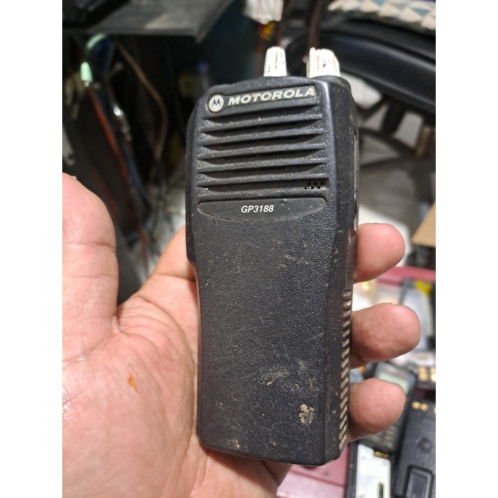 Unit Ht Motorola Gp3188 Uhf2 Mesin Motorola dan Casingnya Motorola Gp 3188 Frekuensi Uhf: 435Mhz sd 