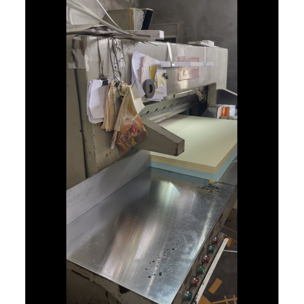 

Ongkos Potong Kertas