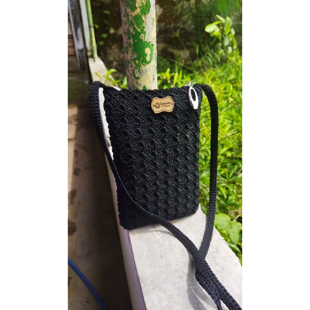 tas rajut HP 2 ruang murah , simpel dan sudah berfuring