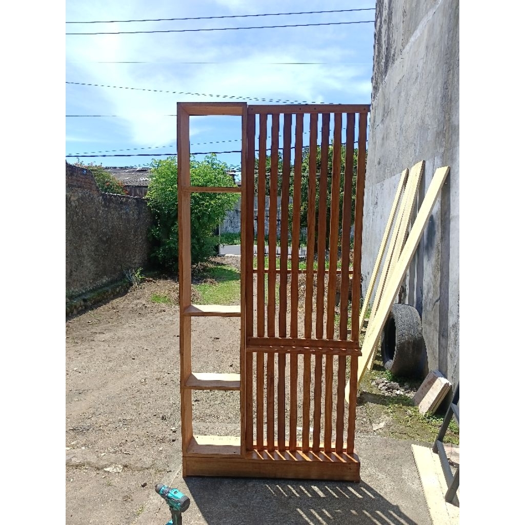 partisi penyekat ruangan tamu