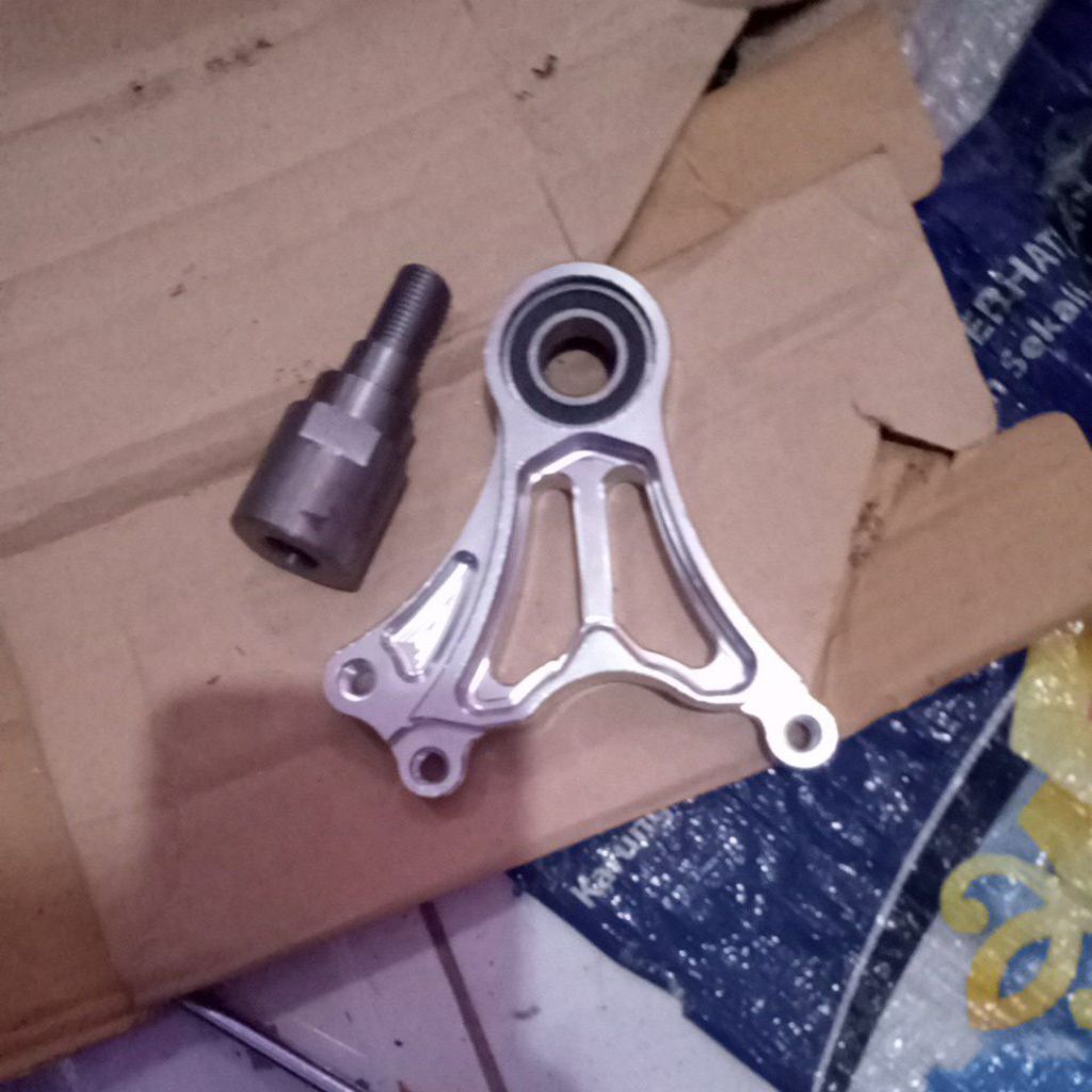 dudukan cakram belakang metic plus baut cakram belakang metic Mio Vario X-Ride Beat Scoopy Genio