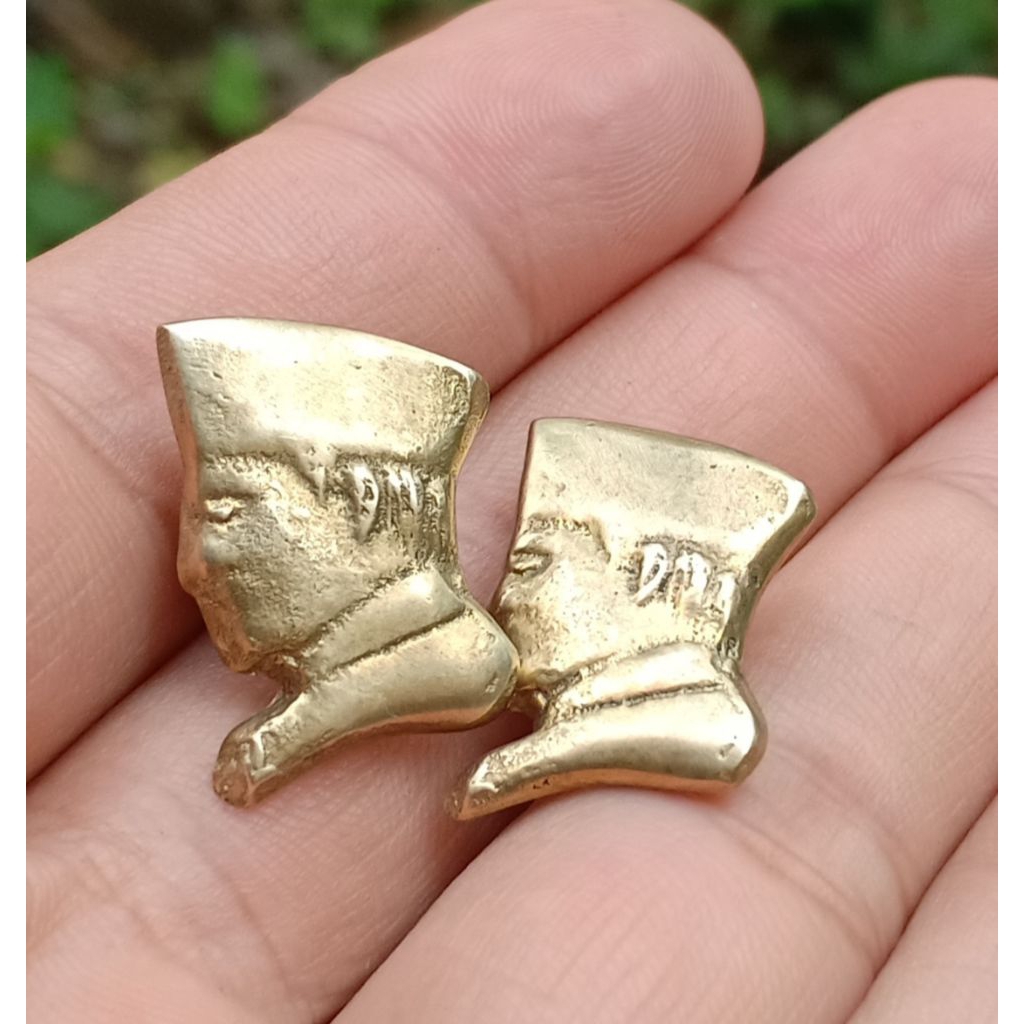 Pin Bros Ir Sukarno kuningan murah