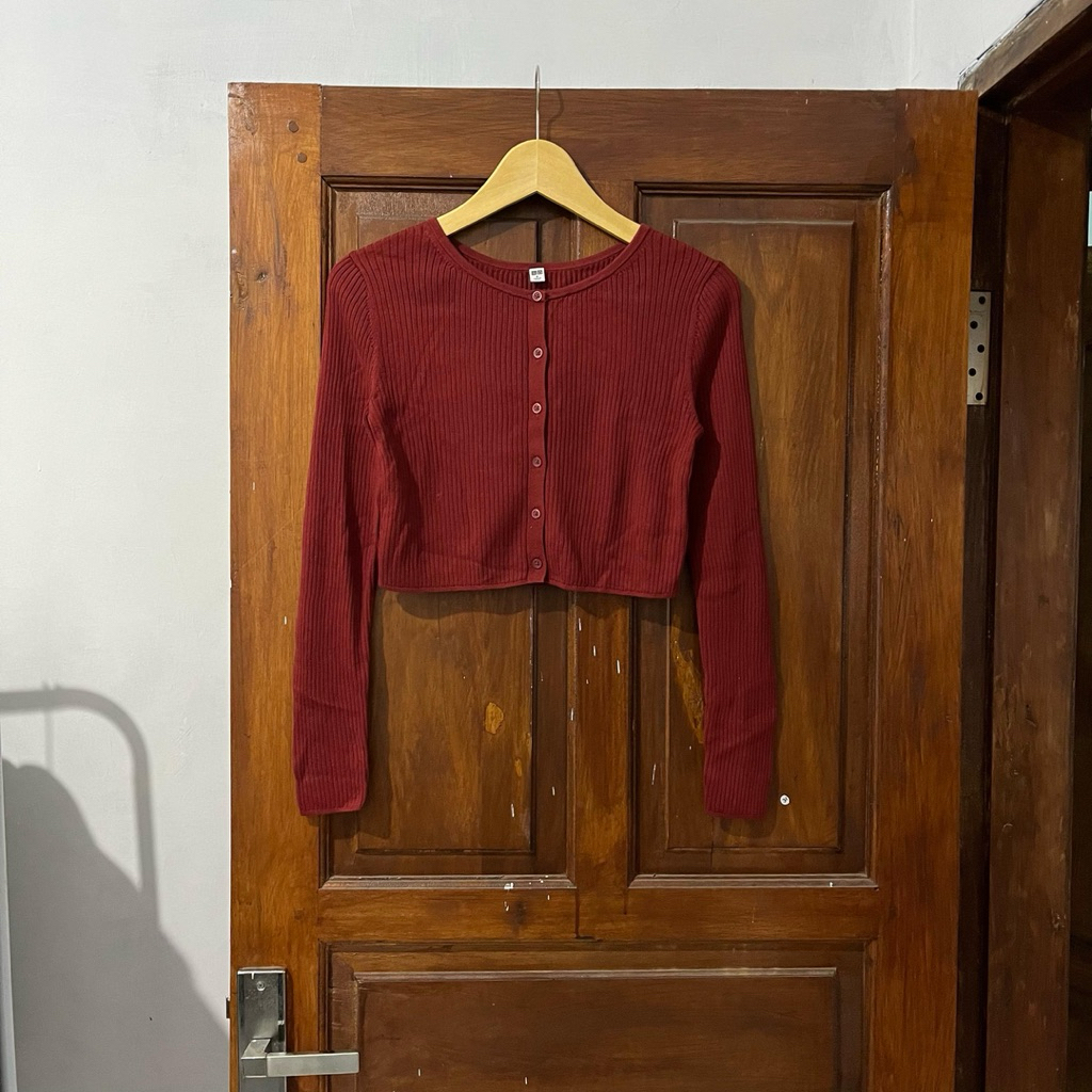 [M-L] UNIQLO Cardigan Motif Lidi Pattern Crop Long Sleeve I Red Maroon | Kemeja Blouse Sweater Knitw