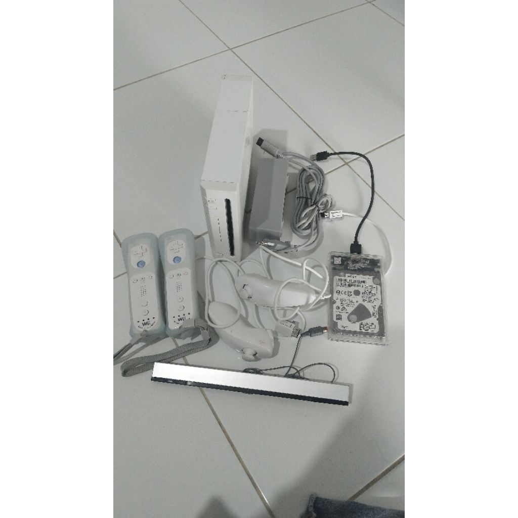 [Second] Nintendo WII FULLSET + HDD 500gb + Nunchuk
