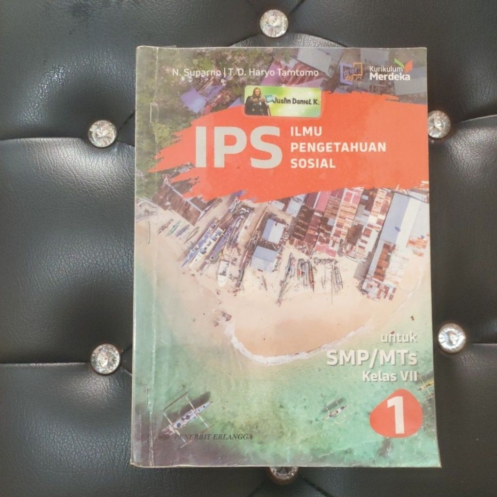 BUKU BEKAS ORIGINAL IPS SMP VII ( KELAS 1 SMP )