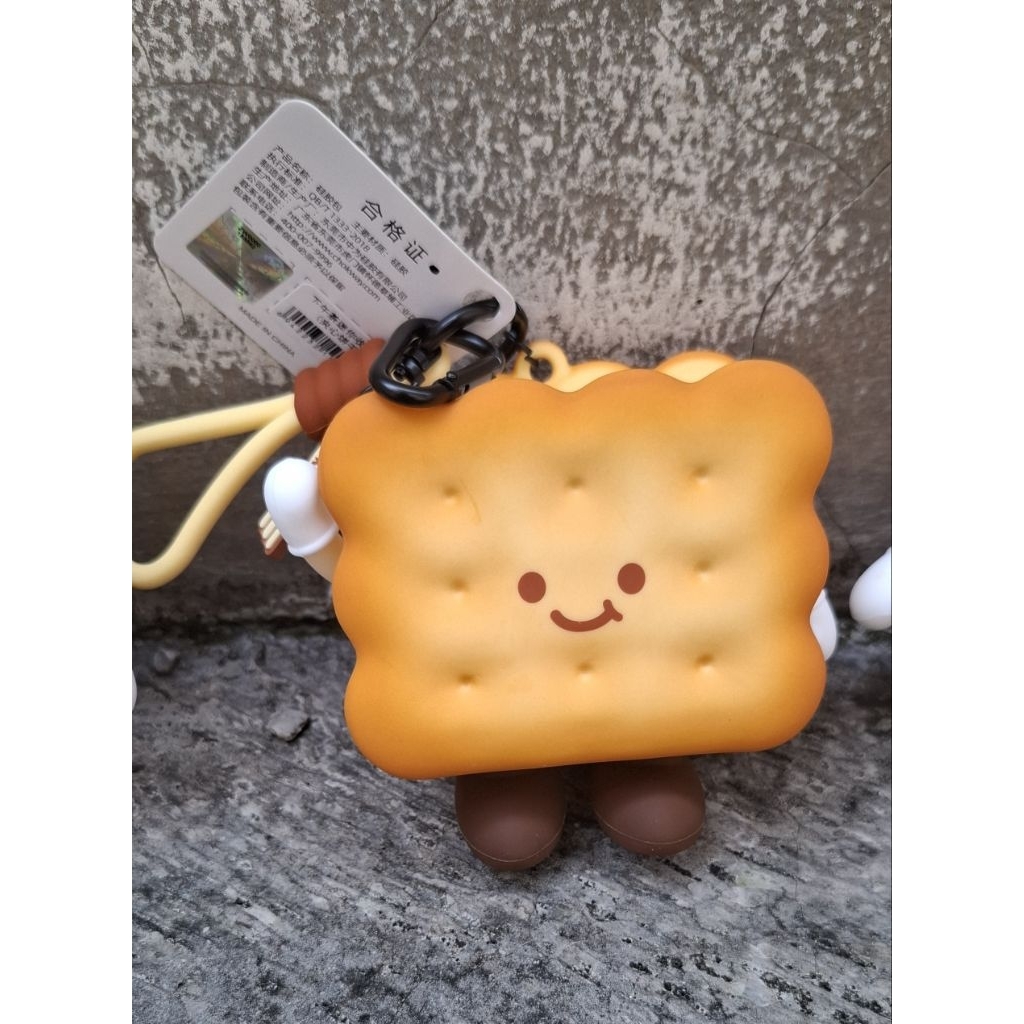 gantungan tas  silicone q uncle by madelyn