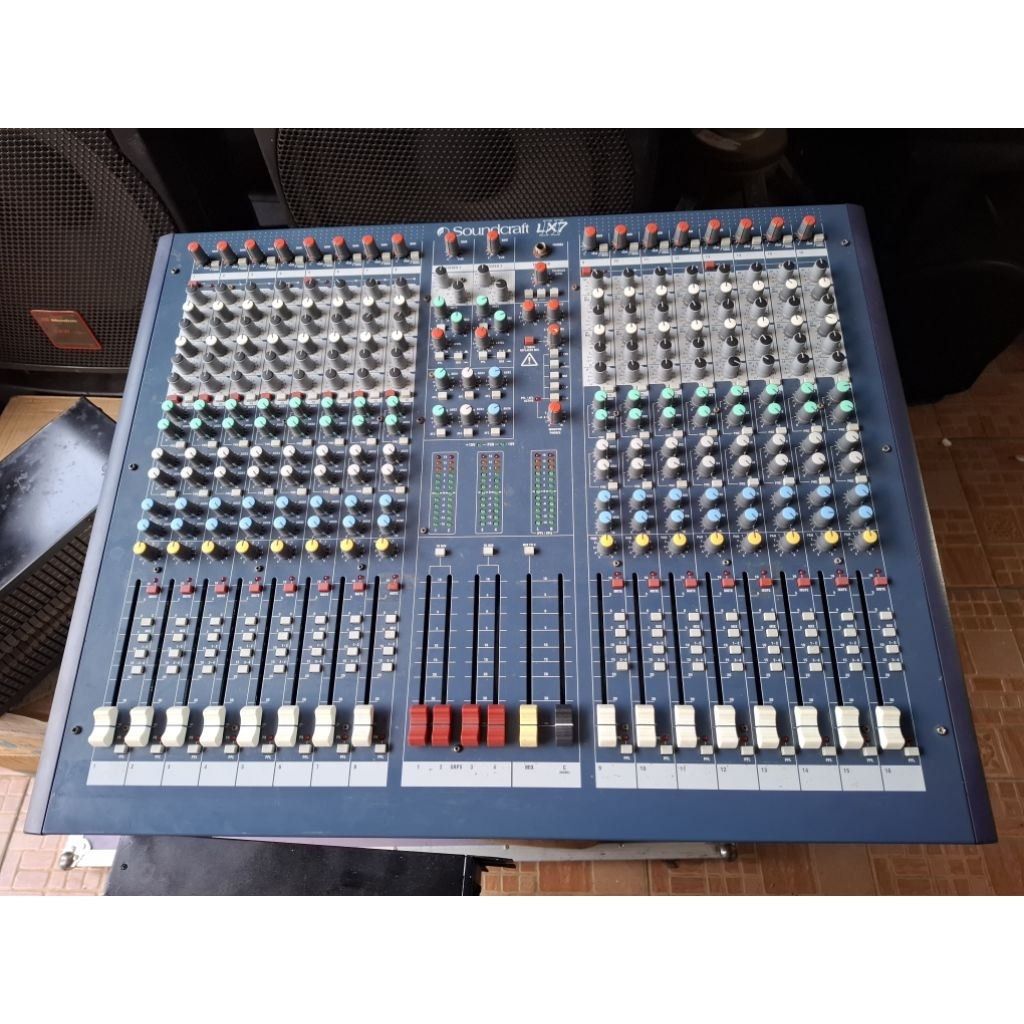 Soundcraft LX7-II 16ch Second ori China