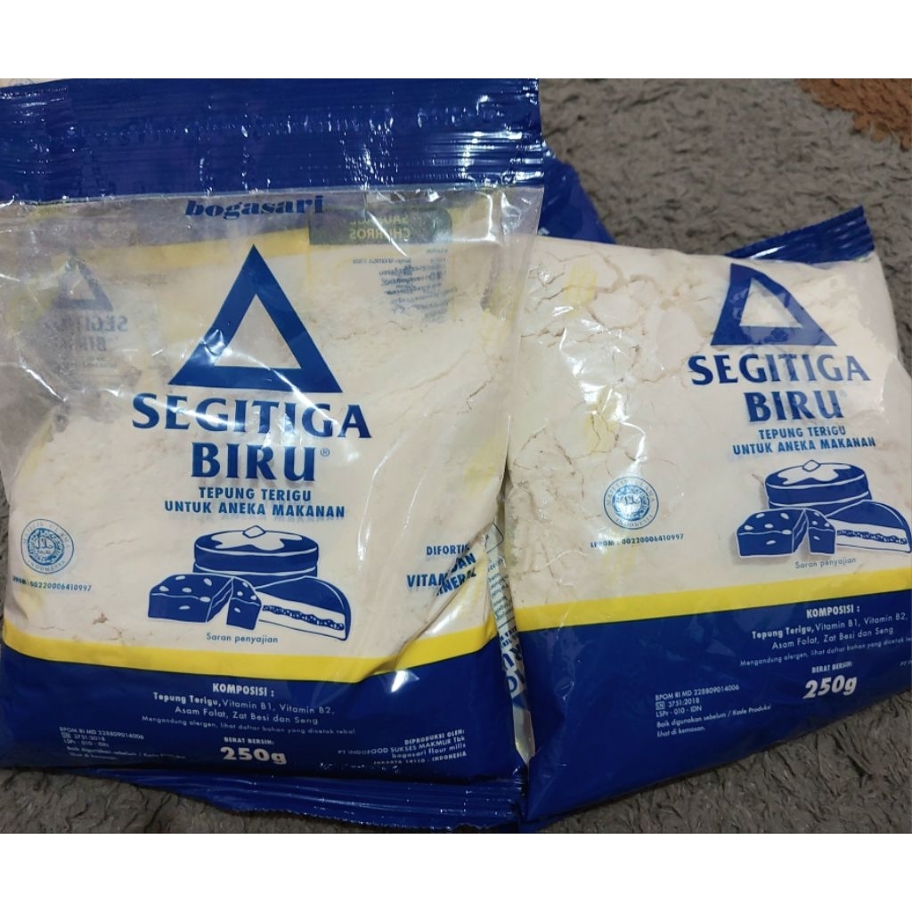 

TEPUNG TERIGU EKONOMIS SEGITA BIRU 250gr FLOUR TEPUNG TERIGU SERBAGUNA BOGASARI TEPUNG DONAT