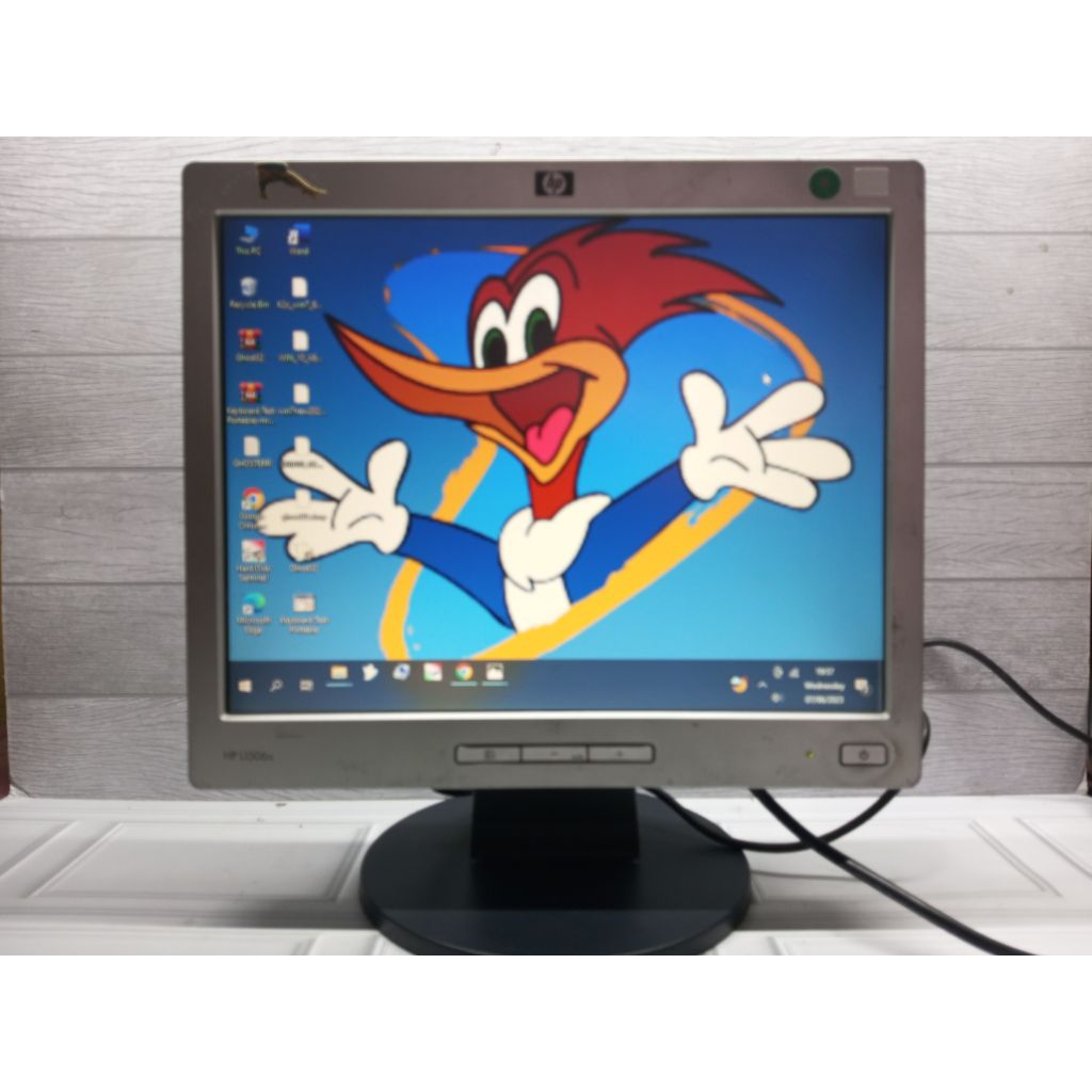 Monitor LCD 15 in Kotak Normal untuk Komputer/PC Second Bergaransi