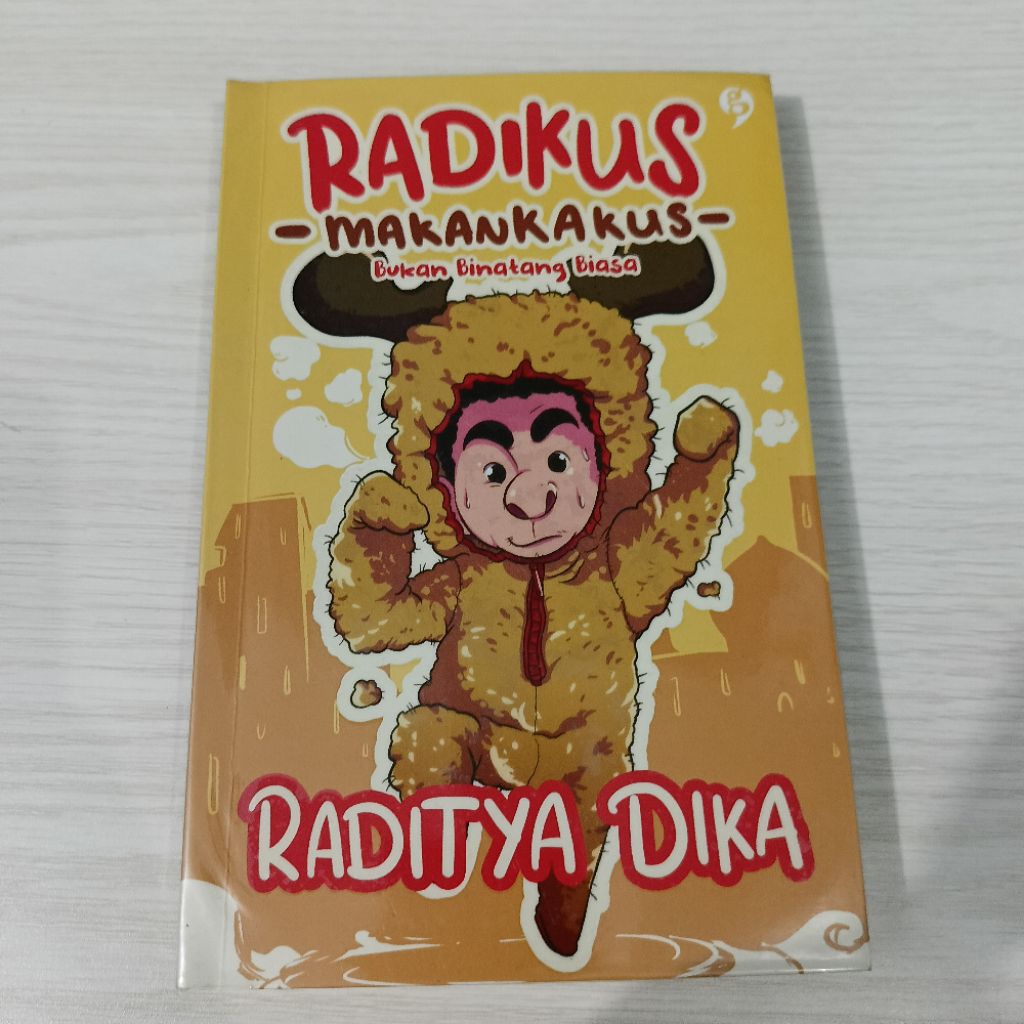 [Preloved] Radikus Makankakus - Raditya Dika