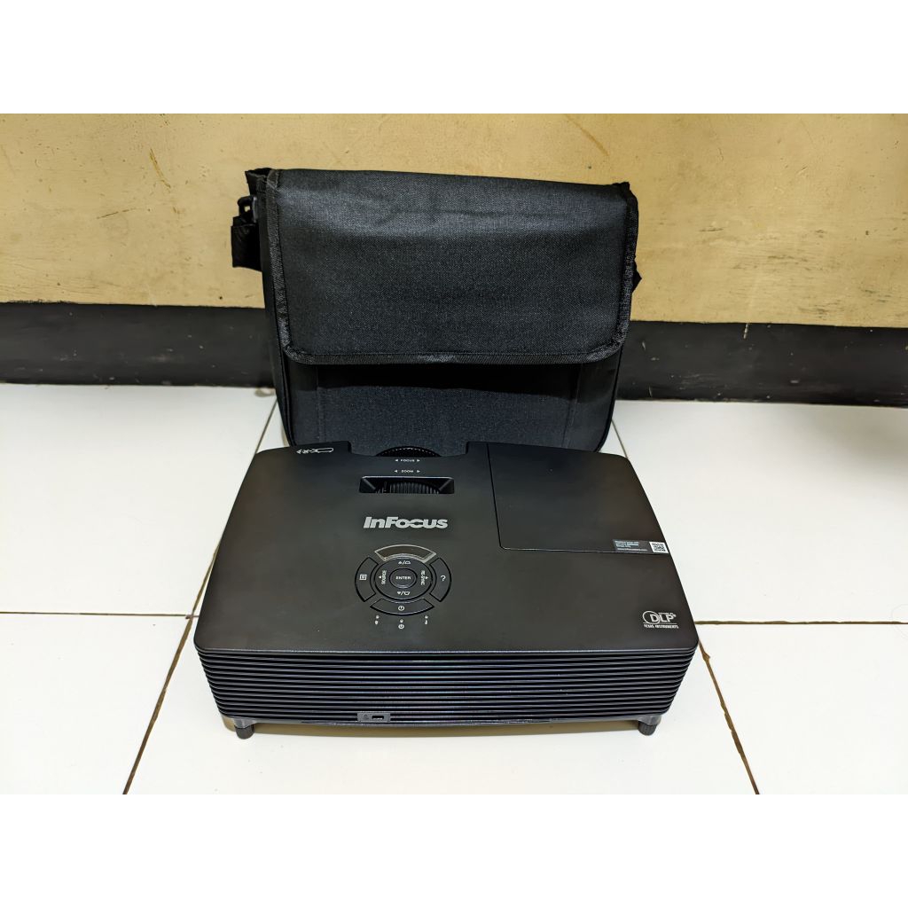 Proyektor second_bekas InFocus IN114xV Normal