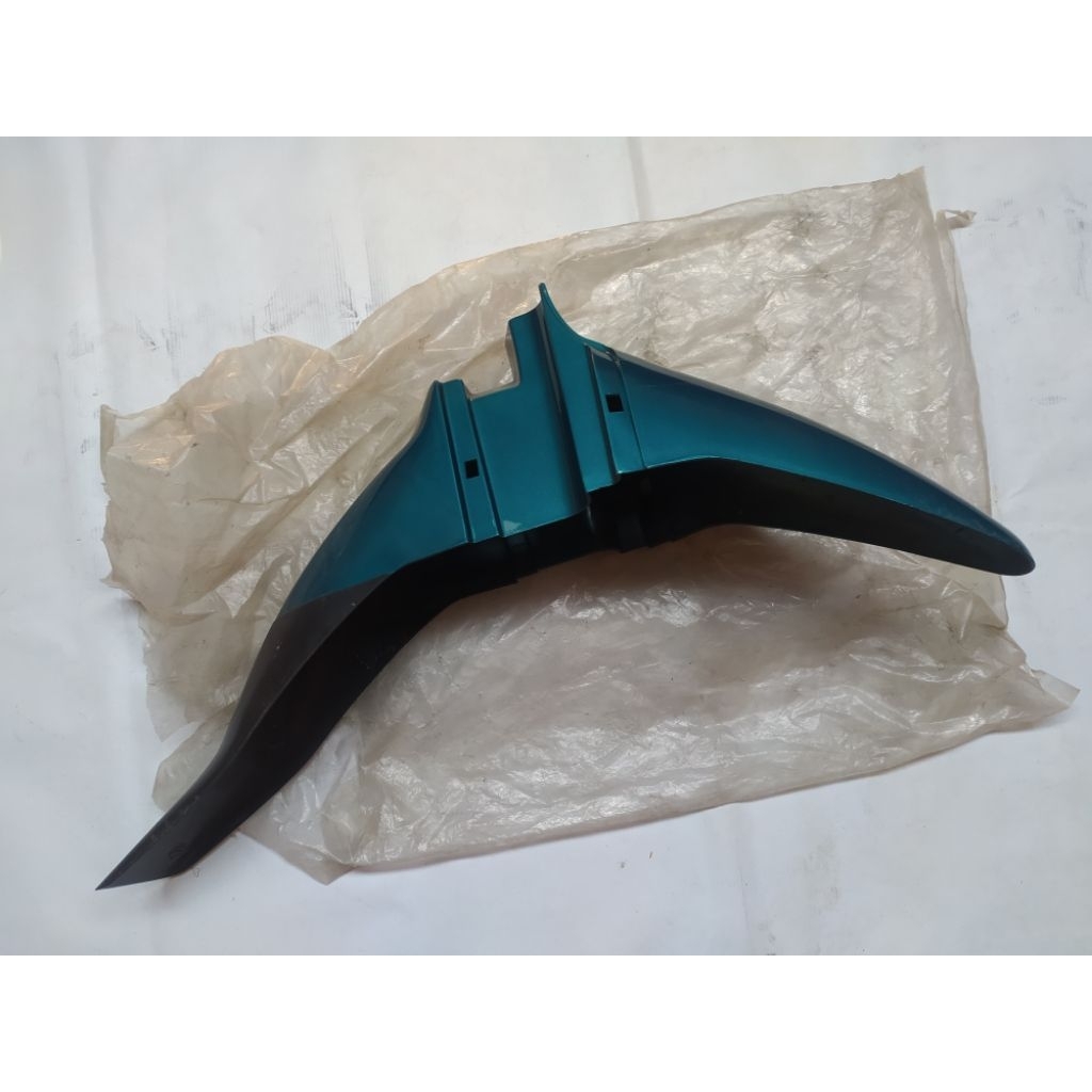 Spakbor depan Suzuki TORNADO GS SHOGUN 110  Hijau muda metalik Original nos SGP