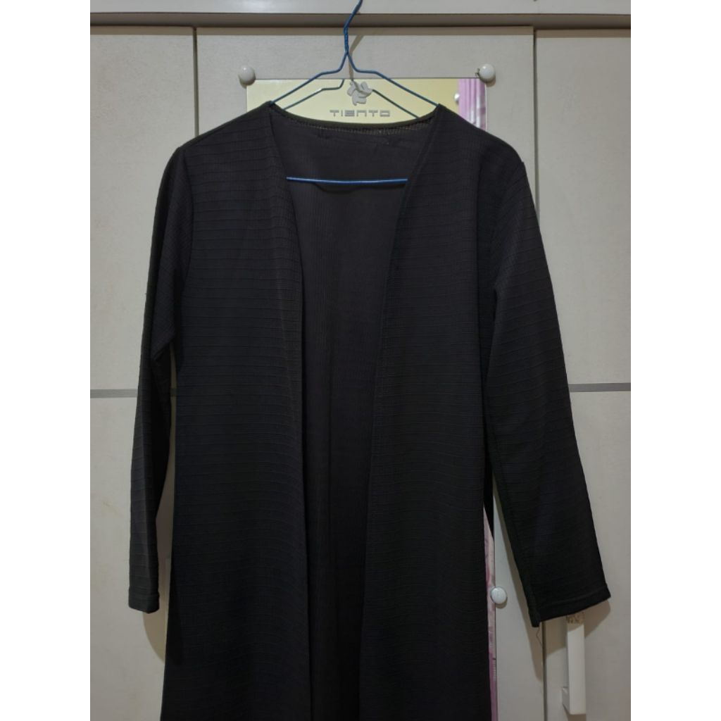 Cardigan hitam panjang